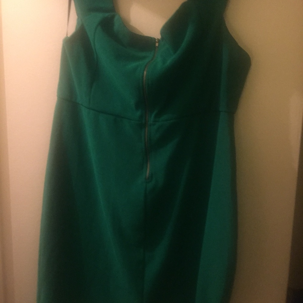 Forever 21 Emerald Green Plus Size Dress.